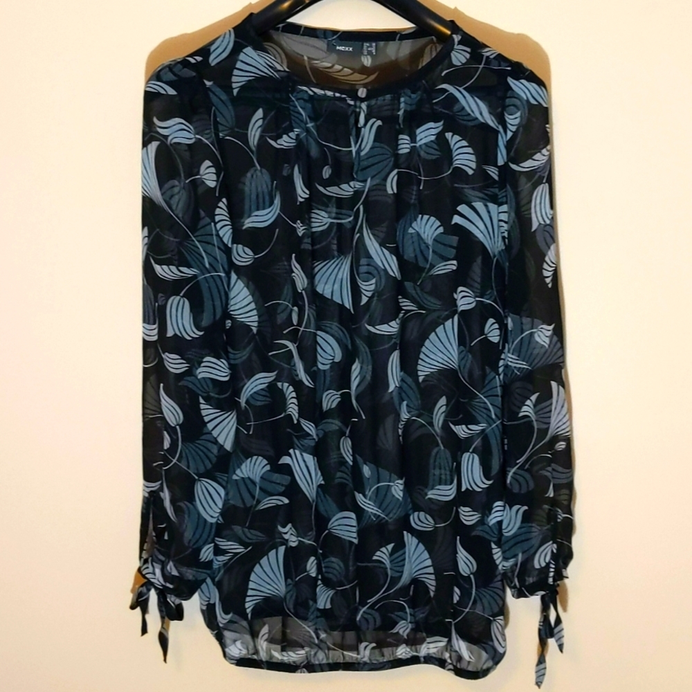 Mexx| Black and White Floral Sheer Blouse Back Button Elastic Waist Polyester